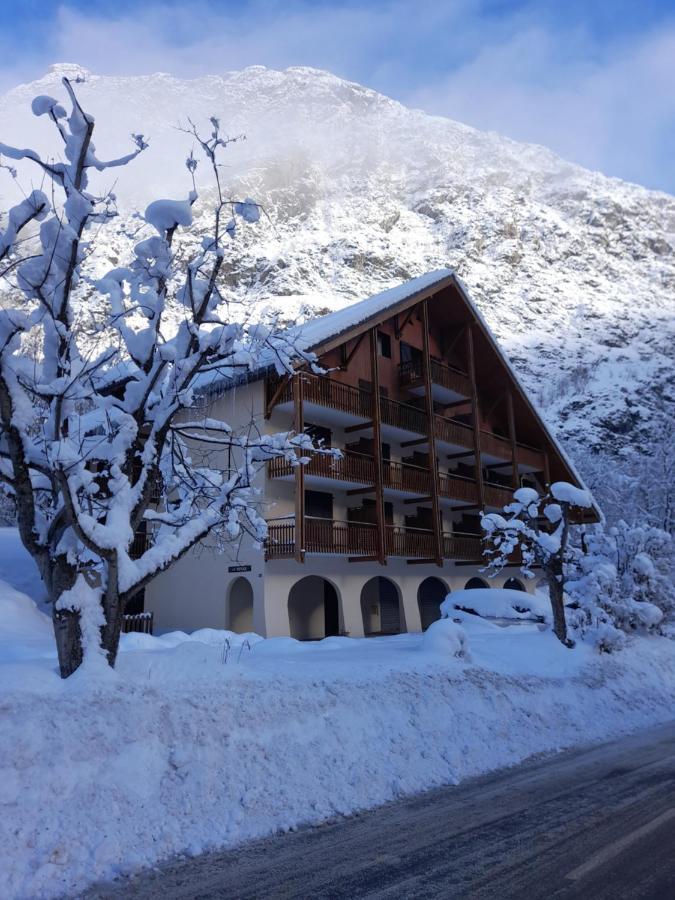 Venosc-Les 2 Alpes , Rez De Jardin Apartment Luaran gambar