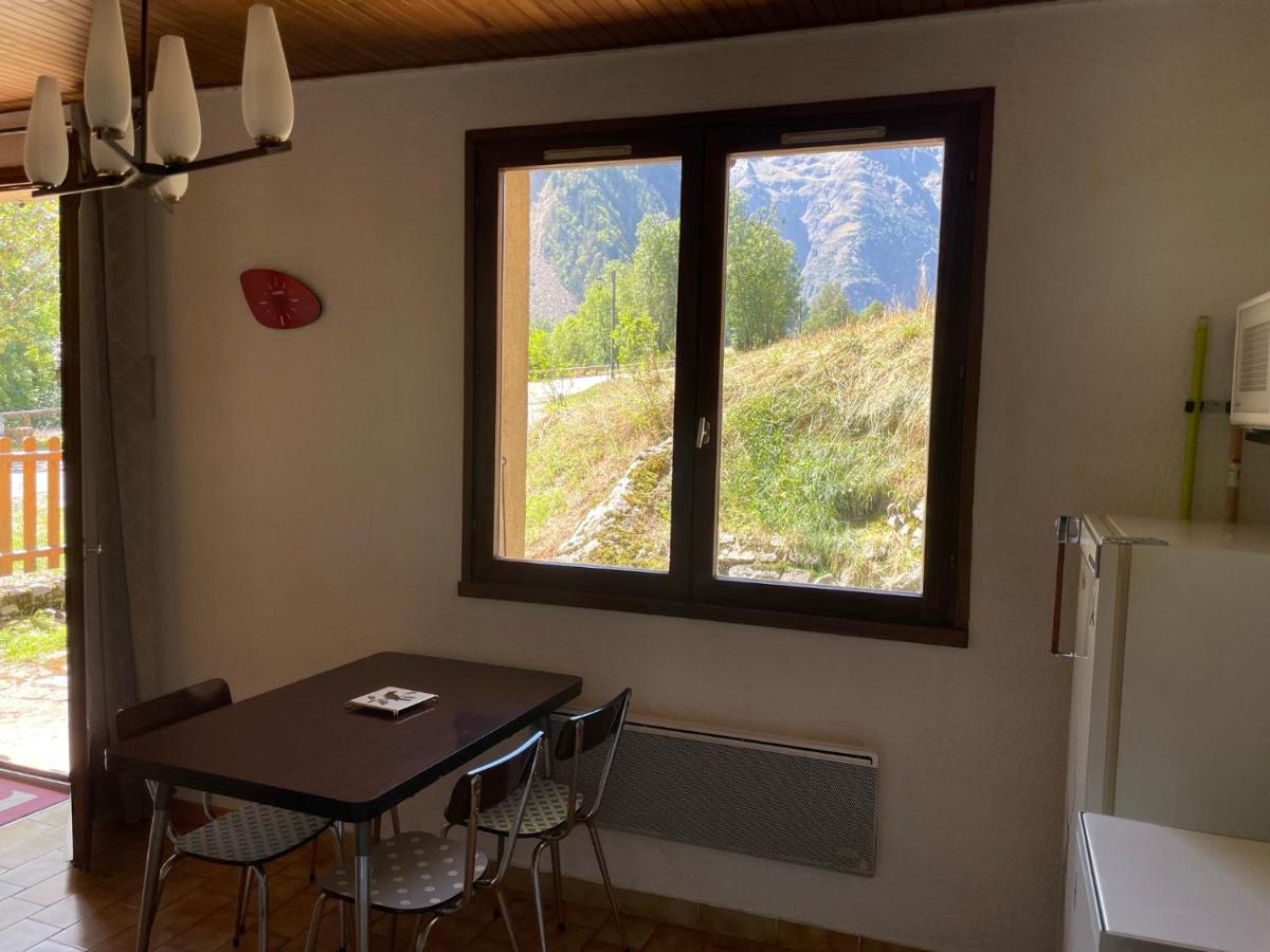 Venosc-Les 2 Alpes , Rez De Jardin Apartment Luaran gambar